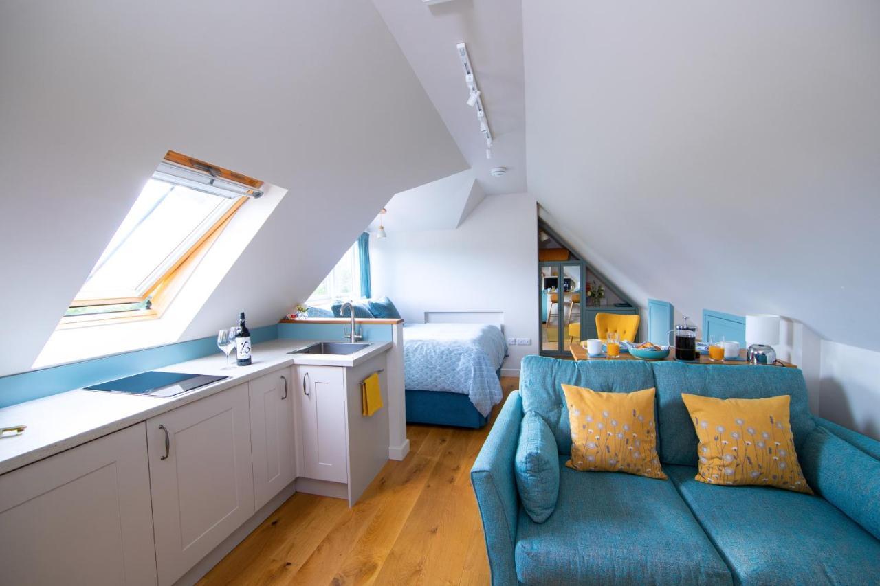 The Loft At The Little Elms Appartement Motcombe Buitenkant foto