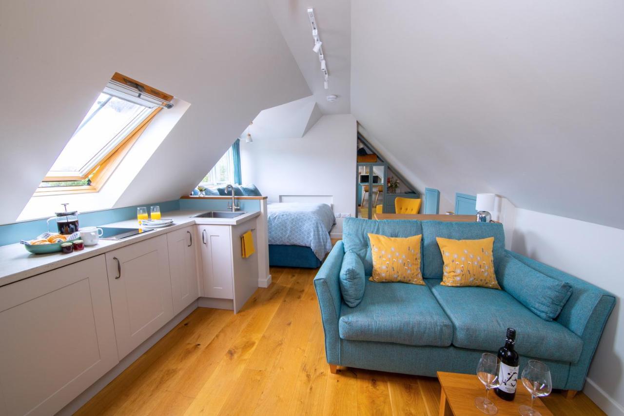 The Loft At The Little Elms Appartement Motcombe Buitenkant foto
